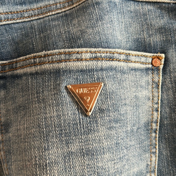 NWT distressed Guess 1981 skinny high jeans - Picture 3 of 11